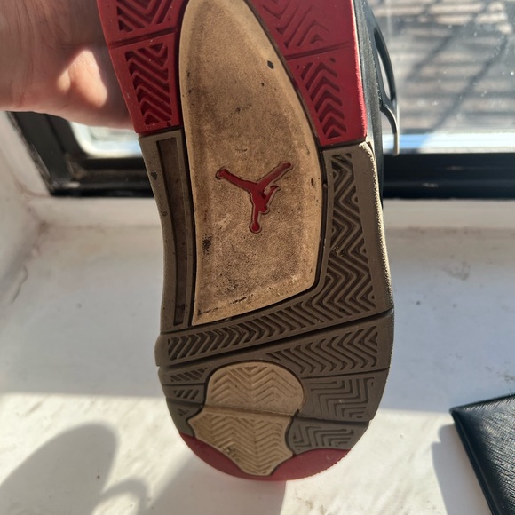 Air Jordan Retro 4 Gs Breds - Picture 10 of 10